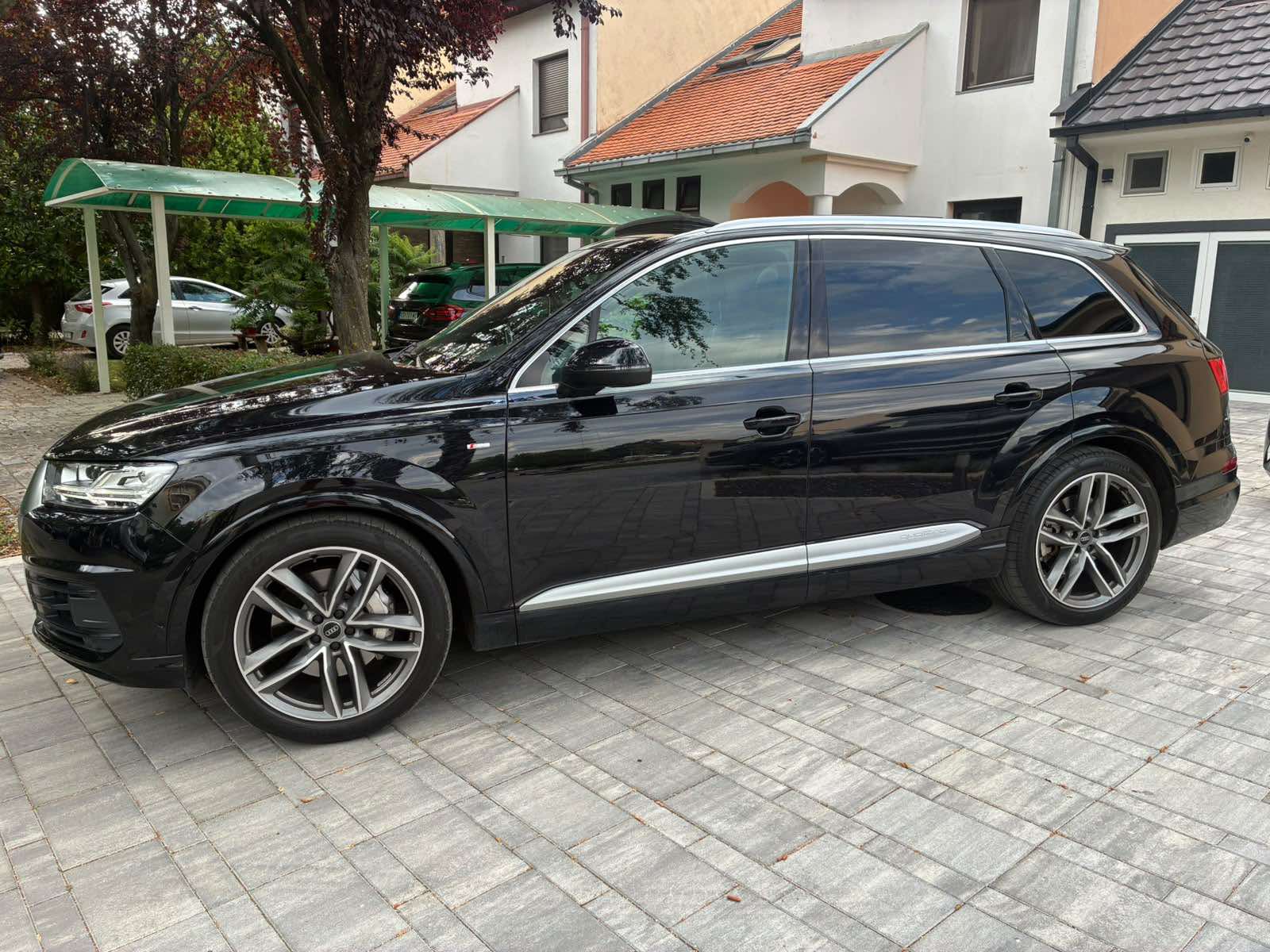 Audi Q7 2016 Automatik - rent a car Vršac Sinđa
